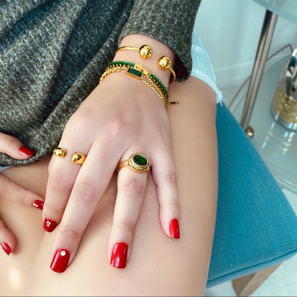 18K Gold Minimalist Green Oval Zircon Multilayered Three Dimensional Design Ring - Picture 2 of 12